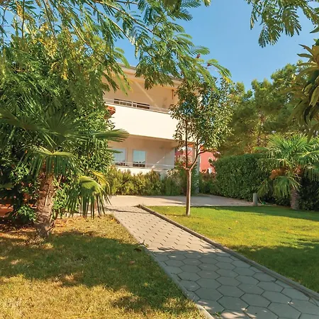 Stunning In With View Vikendica *