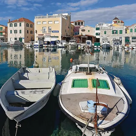 Stunning In With View *