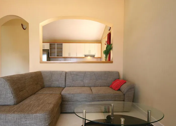 Stunning In With View Holiday home