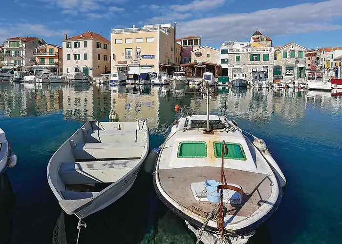 Stunning In With View *